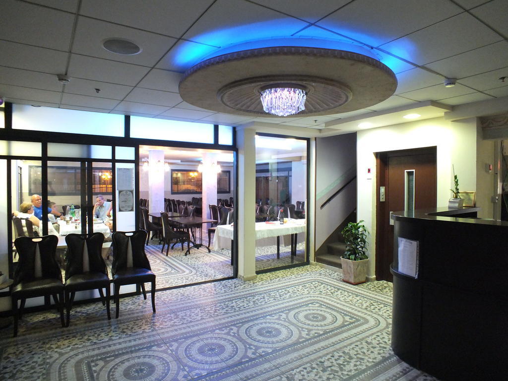 Sea Hotel And Restaurant Нагарія Екстер'єр фото